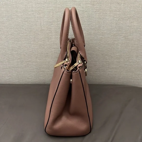 Micheal kors bag - Picture 4 of 7